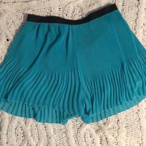 Everly Teal Pleated Shorts